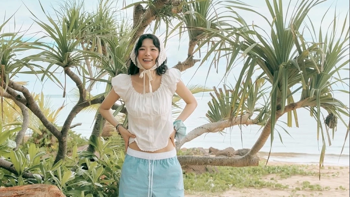 Ca sĩ Seulgi (Red Velvet) khoe bộ ảnh trong trẻo tại Phú Quốc 